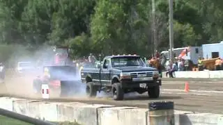 Ashippun Truck Pull with smoke