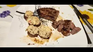 Фаршированные грибы и стейк #готовимизкладовки #простойрецепт