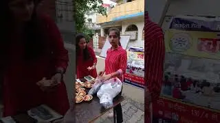 free food distribution @Swadesh_Seva_Sansthan_NGO #shorts #ngo #प्रयागराज #indianfood #teamsss