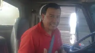 Cuando vamos a hacer cambios ascendentes y estos se quedan metidos, sin poder mover el bastón.