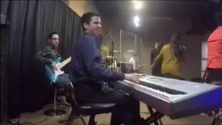 Yo Venceré / Los Muros Caerán