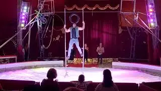 Cirkus Alex * žonglovanie s pneumatikami
