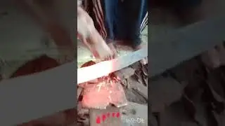 Blacksmith making a Sharp Indian billhook phasul 🗡️🔥#Shorts