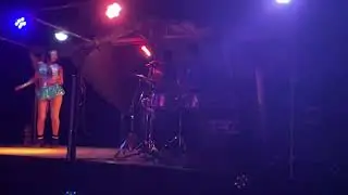 JUANITO Y SU TECLADOS MÁGICOS (en vivo )