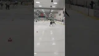 Connor Bedard stick handles between the legs and scores #connorbedard @kaivohockey4759