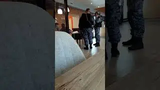 ВЫЗВАЛИ МЕНТОВ В КАФЕ. #россия