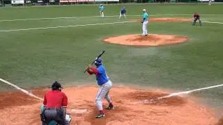 Hit de Felix Isasi y out en home de Pau Sancho