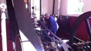 Openluchtmuseum start stoommachine