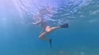 Your Safe Place Below the Surface &mdash; Underwater White Noise 4K