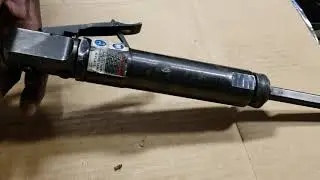 Chicago Pneumatic CP0456 Weld Flux Chipper  Air Chisel Needle Scaler [A3F#8]