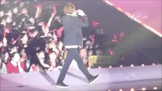 131226 SMTOWN Week (TVXQ 10th Anniversary) - Changmin during Hug