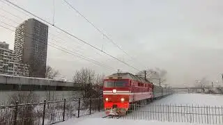 ТЭП70-0121 с поездом дальнего следования 