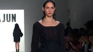 Yajun - Spring Summer 2018 - New York Fashion Week 2017