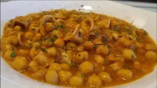 Garbanzos con calamares