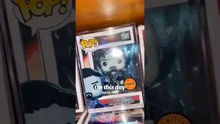 The difference between a Normal vs Chase Funko Pop! #funko #funkopop #marvelfunkopop #marvel