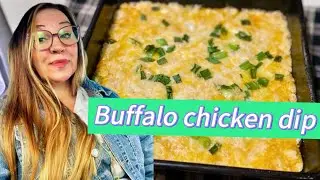 BUFFALO CHICKEN DIP. FAST AND EASY. #foodvideos #dips #chickenrecipe #cookingathome 