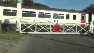 Lingwood Level Crossing