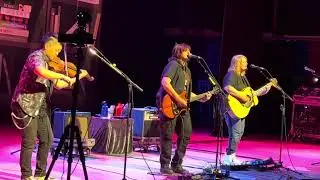 Making Promises by Indigo Girls (Amy Ray, Emily Saliers, Lyris Hung) Collinswood NJ 12/9/23