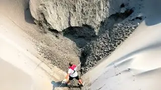 Barge unloading 4450 tons of phosphate rock - Relaxing flow - Relaxing video