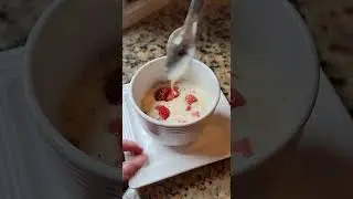 🍓🍰 Strawberry Vanilla Cottage Cheese Mug Cake #youtubeshorts #food #bonnecuisine #explore #cooking