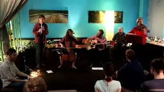 Гарцующий Пони - Breton set в чайной 