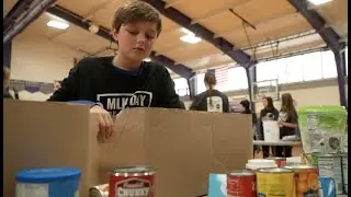 'Always nice to give back': Hamburg students participate in annual food drive for MLK Day