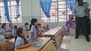 Tiết học c&ugrave;ng thầy Lebo lớp 4.8+4.9 TH T&acirc;n Hiệp 