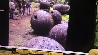 Существует лишь одна теория, объясняющая существование этих гигантских каменных шаров, найденных ...