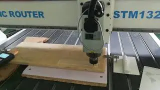 STM1325 Standard CNC Router with 4*8ft Table Size