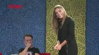 HONZA NEDVĚD Z BEK OFIS A ČESKÁ MISS ANDREA BEZDĚKOVÁ HRAJÍ PANTOMIMU