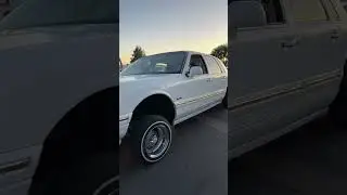 Lincoln Town Car 🔥 Lowrider 🎰 Las Vegas #lowrider #dtlv #carshow