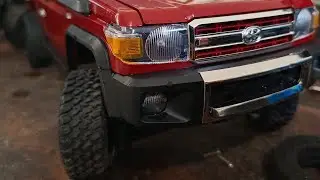 Toyota Land Cruiser LC79 Pickup MN82 