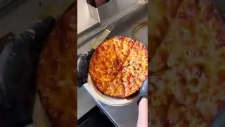 South Shore Bar Pizza: Mike & Lenny&rsquo;s Bar Pizza - Warwick, Rhode Island