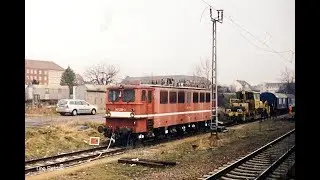 Bahnalltag in Dresden am 01. Mai 2002 - Führerstandsmitfahrt mit BR 372 und abgestellte Loks