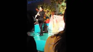 小湊昭尚（Okraulo）、齋藤純一（Guitar） &rdquo;The Water is Wide&rdquo;（スコットランド民謡、齋藤純一編曲）