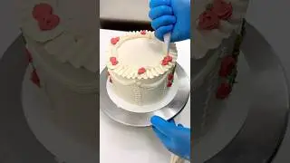 New floral cake #trending #shorts #shortsfeed #cake #tallcake