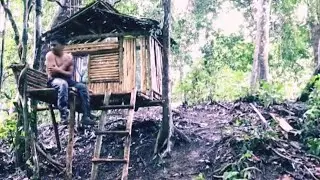 CAMPING in heavy rain BUILDING a survival challenge home in the deep forest