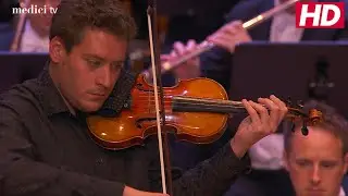 Valery Gergiev with Krist&oacute;f Bar&aacute;ti - Stravinsky: Violin Concerto in D Major