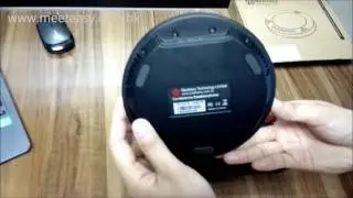 Unboxing MVOICE 1000-B Bluetooth speakerphone for Skype conference