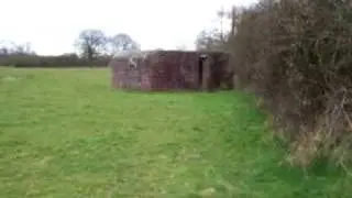 Pillbox vid 25 Type 26 pillbox East of Crowhurst Road, near Lingfield Common