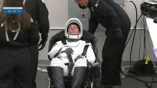 NASA's SpaceX Crew-2 Astronauts Suit Up