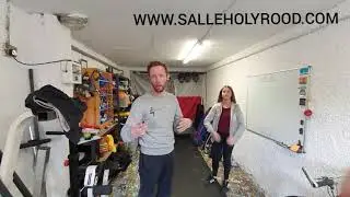 SALLE HOLYROOD - PEN DROP