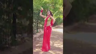 #gulabisadi #ishamalviya #youtubeshorts #bigboss17 #gulabi #trending #trendingshorts