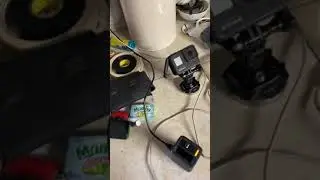 GoPro Hero 8 не включается. Аккумулятор полностью заряжен.