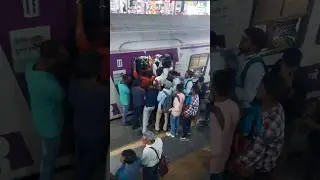 Dadar Railway station | Overcrowding at Dadar west