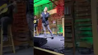 Billy singing  till I can make it on my own