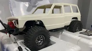 Unboxing Cherokee XJ hardbody by Team Raffee Co. from ATEES.com