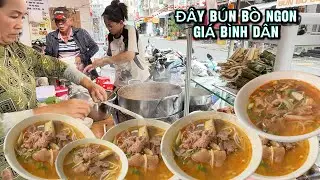 BÚN BÒ HUẾ chị Linh cả nhà 5 người CHẠY không kịp khi khách ập đến Ăn rất đông ở Sài Gòn 