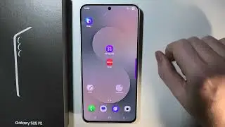 Samsung Galaxy S25 FE - How to Make Home Screen Folder