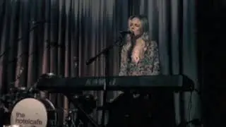 Molly Kate Kestner - In My Dreams [Live Original]